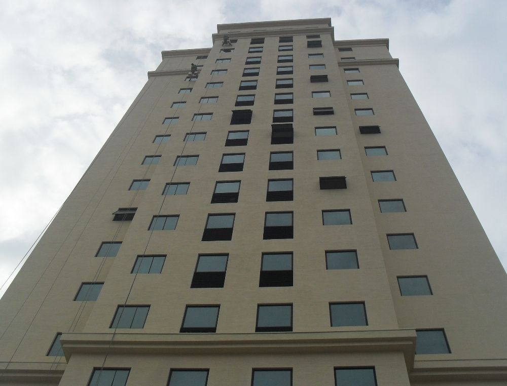 Cond Top Office  Tower . Depois da pintura